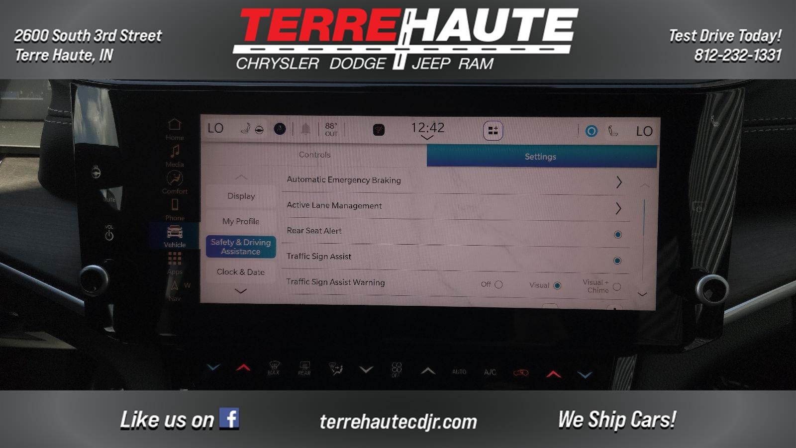 2026 Jeep Grand Cherokee L Laredo Altitude