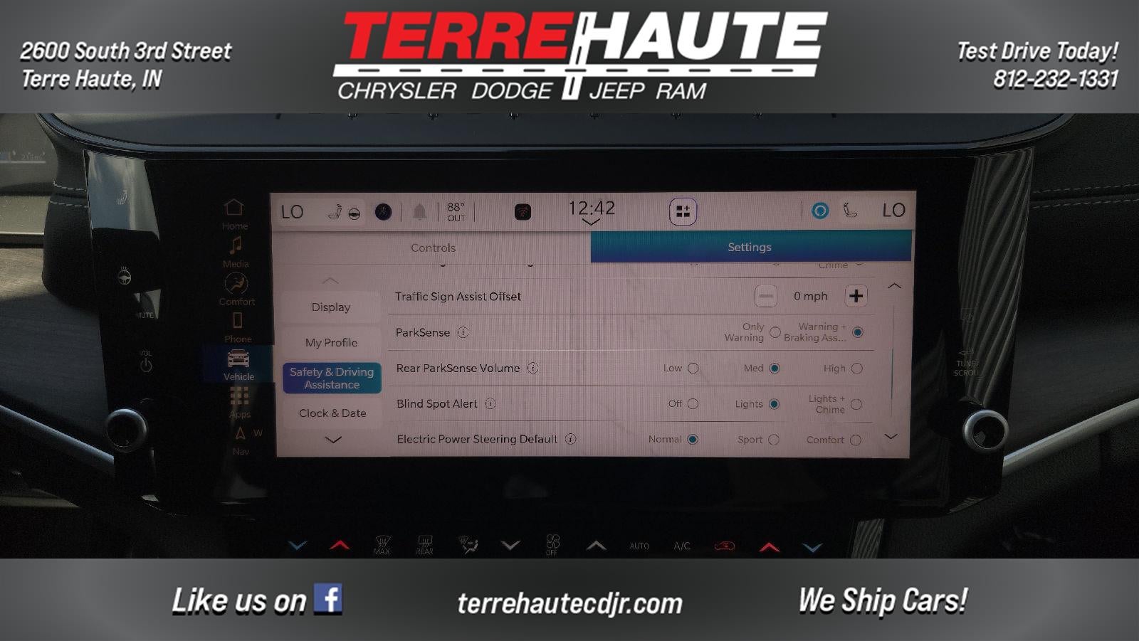2026 Jeep Grand Cherokee L Laredo Altitude