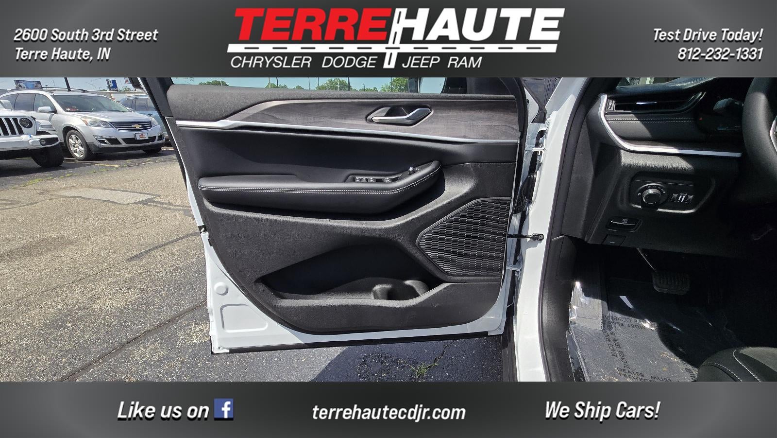 2026 Jeep Grand Cherokee L Laredo Altitude