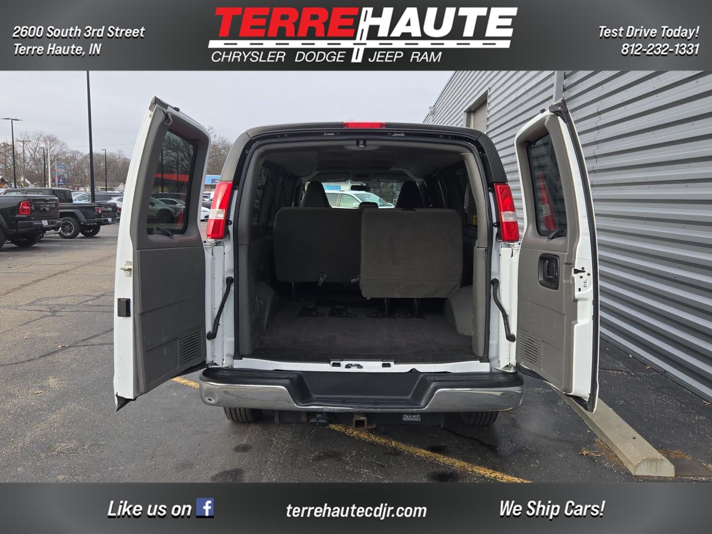 2023 GMC Savana Passenger LS