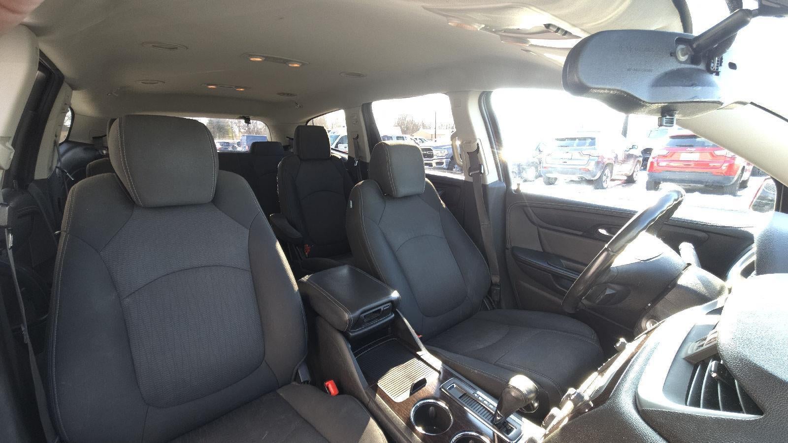 2017 Chevrolet Traverse LT