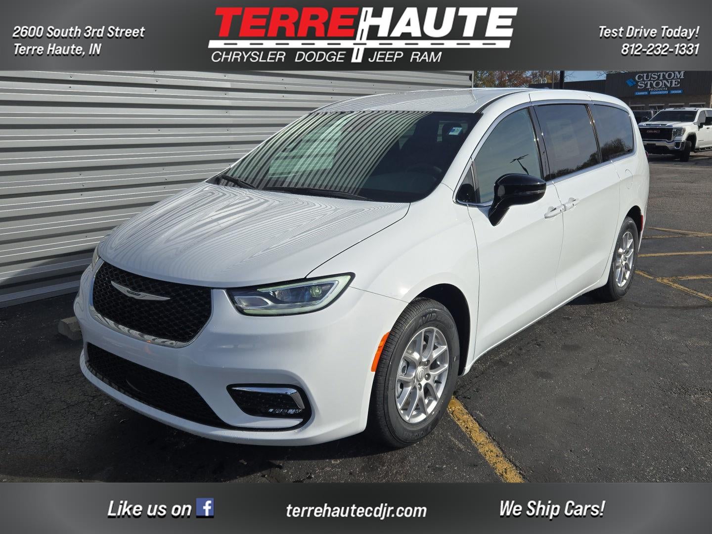 2026 Chrysler Pacifica Select