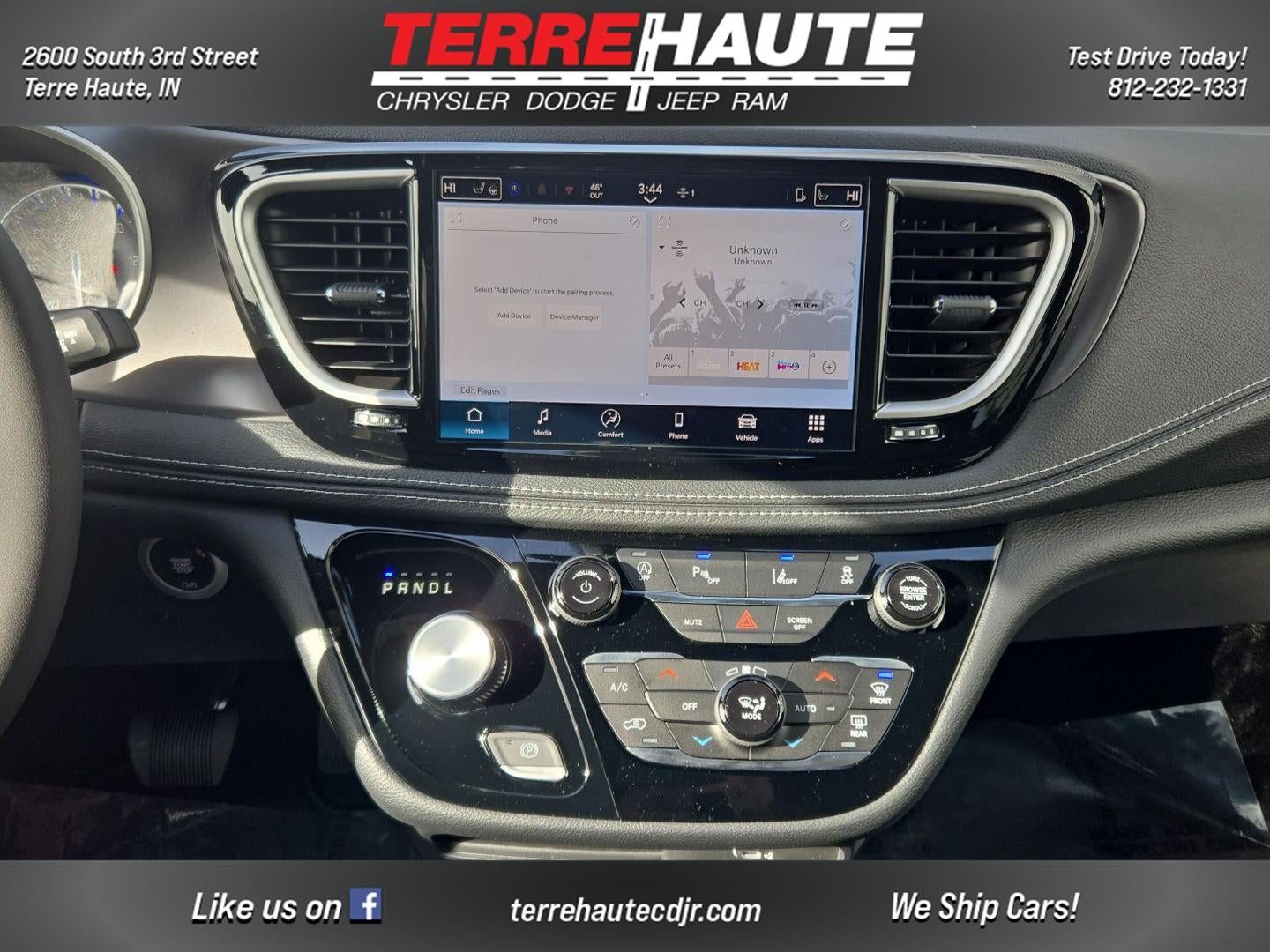 2026 Chrysler Pacifica Select