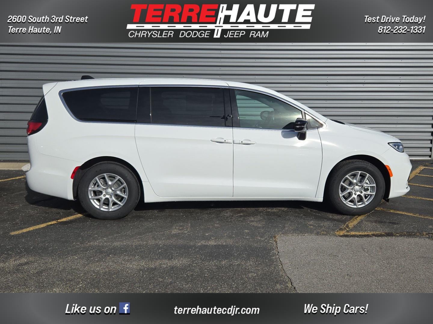 2026 Chrysler Pacifica Select