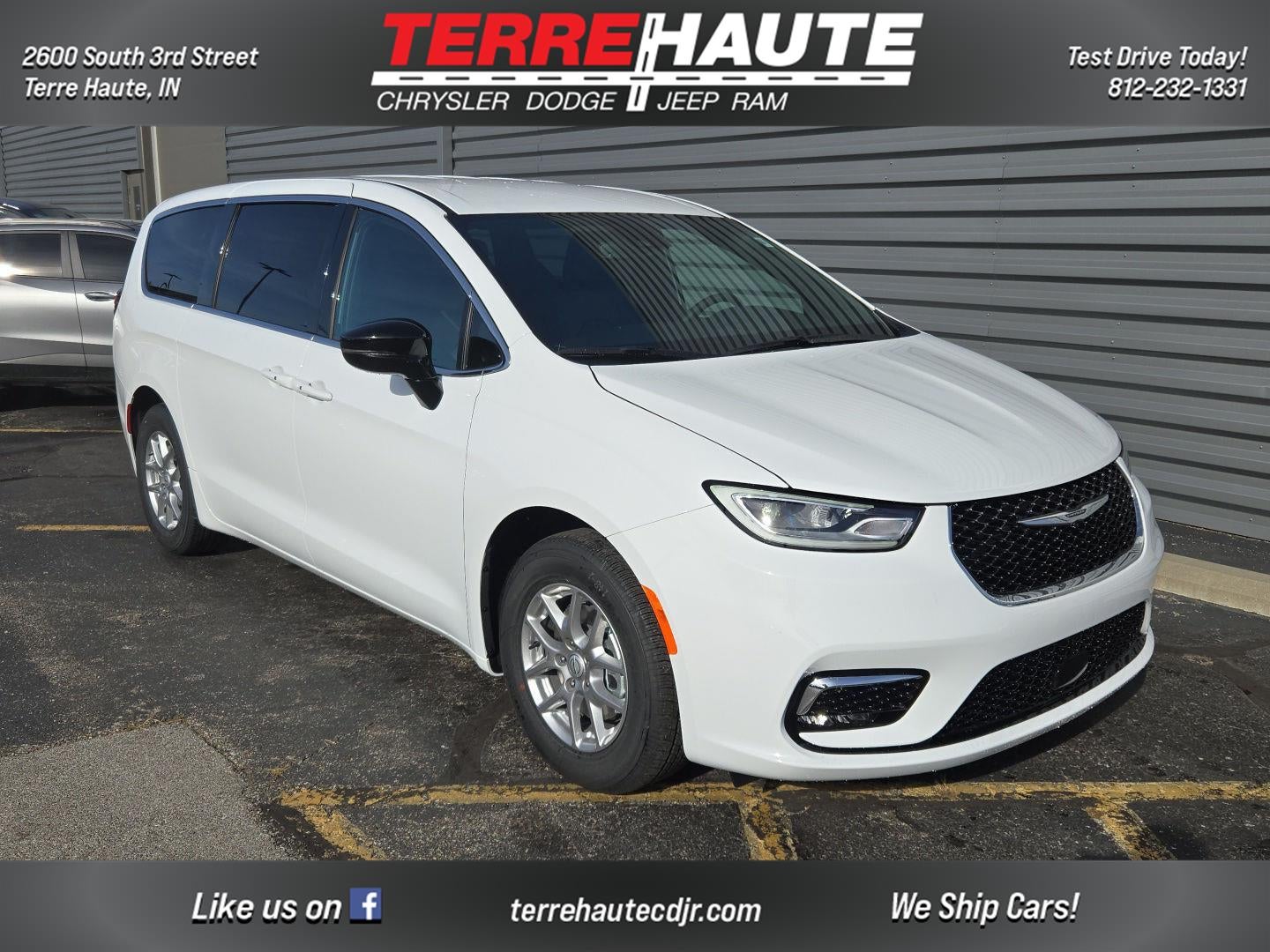 2026 Chrysler Pacifica Select