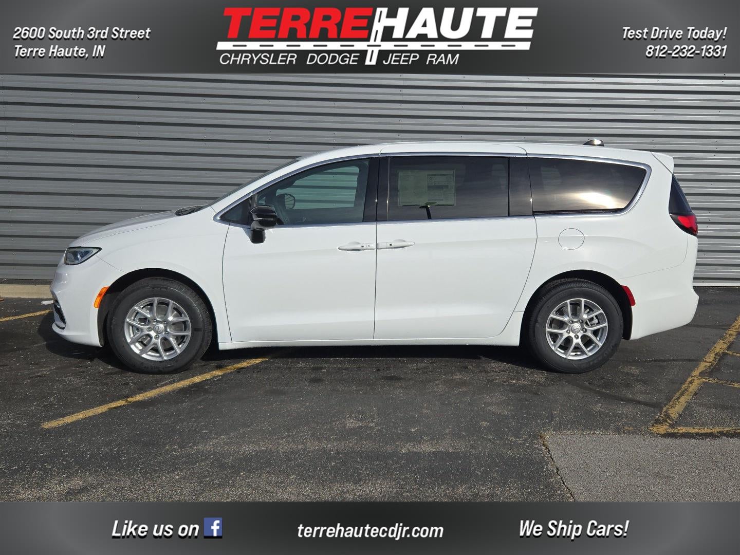 2026 Chrysler Pacifica Select