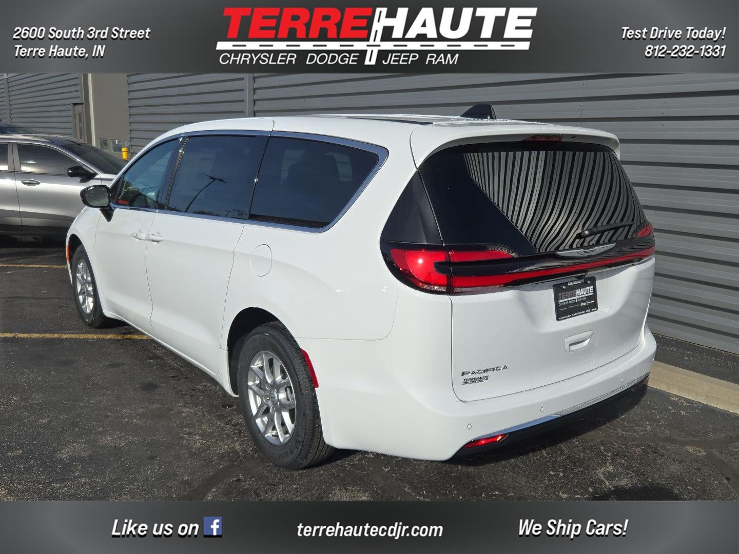 2026 Chrysler Pacifica Select