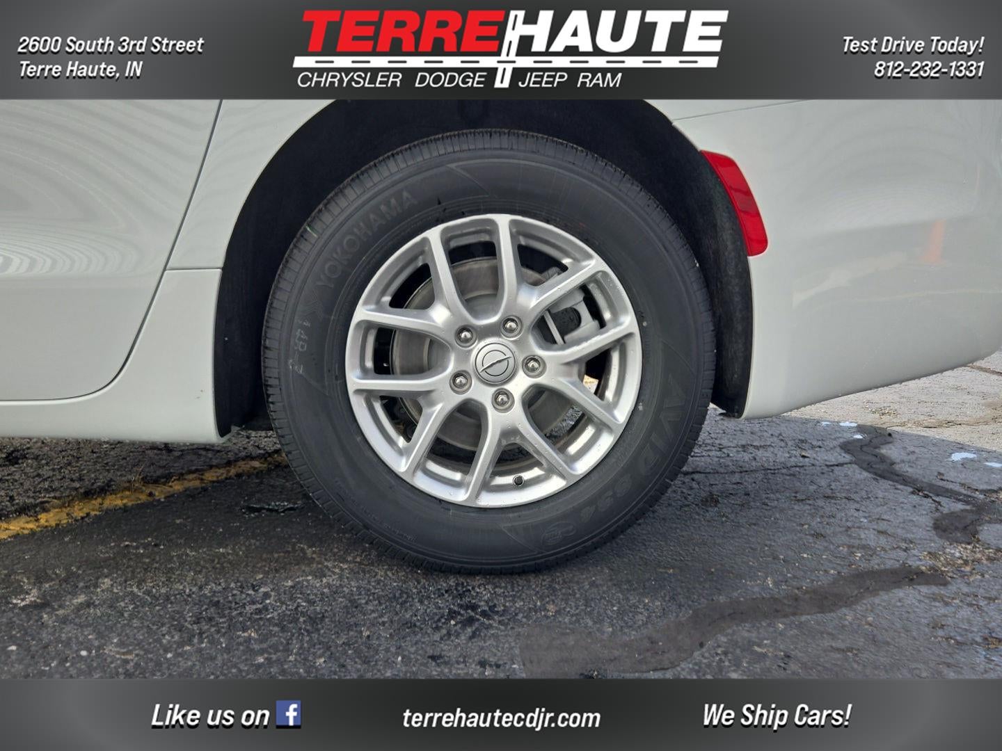 2026 Chrysler Pacifica Select