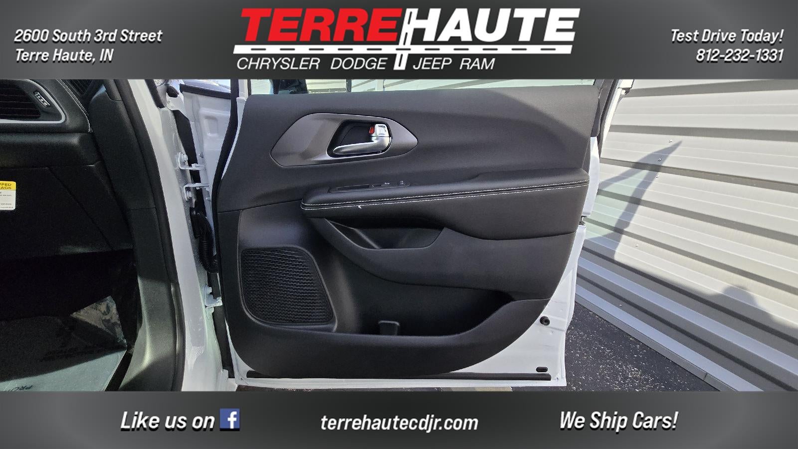 2026 Chrysler Pacifica Select