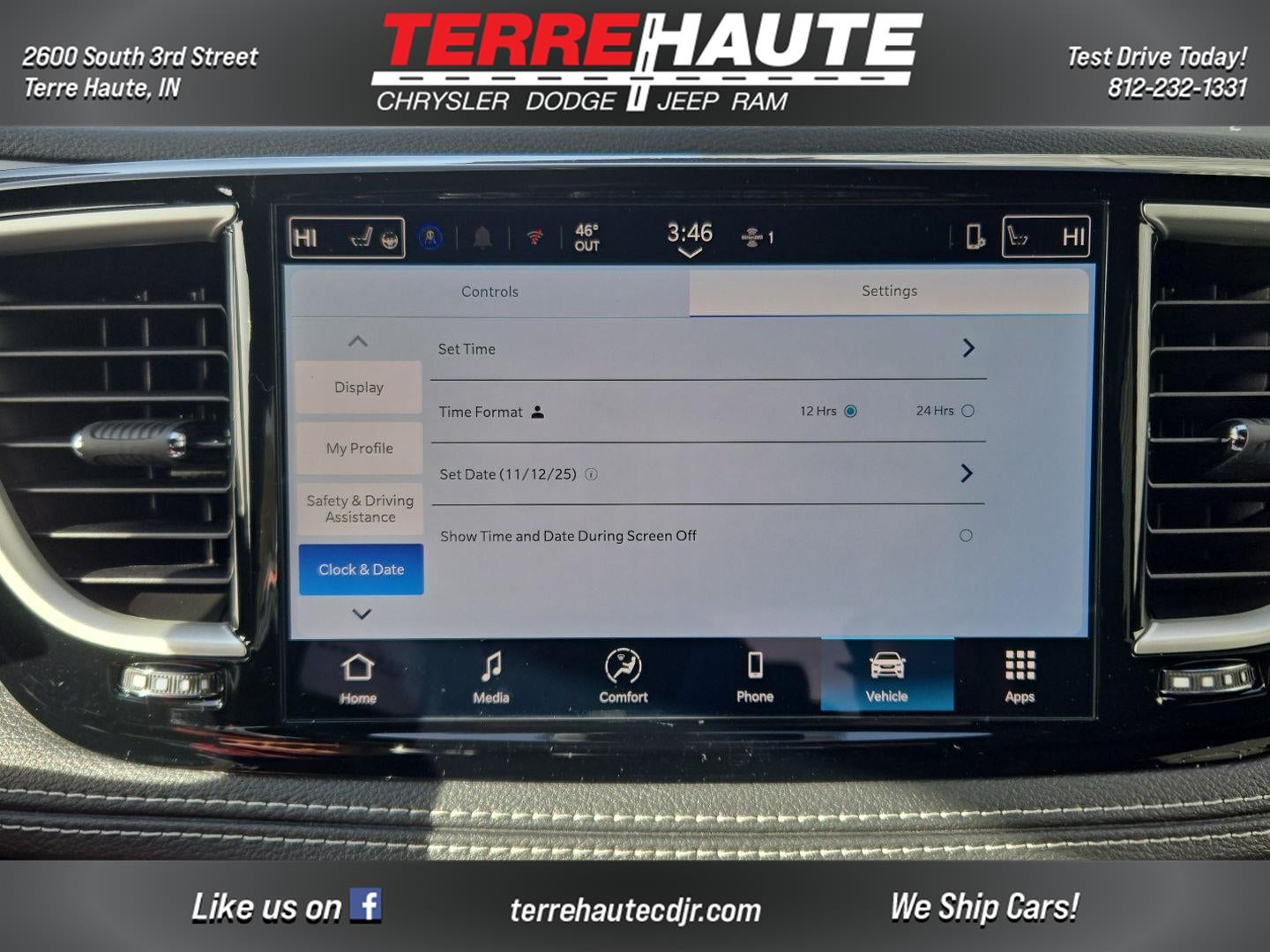 2026 Chrysler Pacifica Select