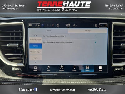 2026 Chrysler Pacifica Select