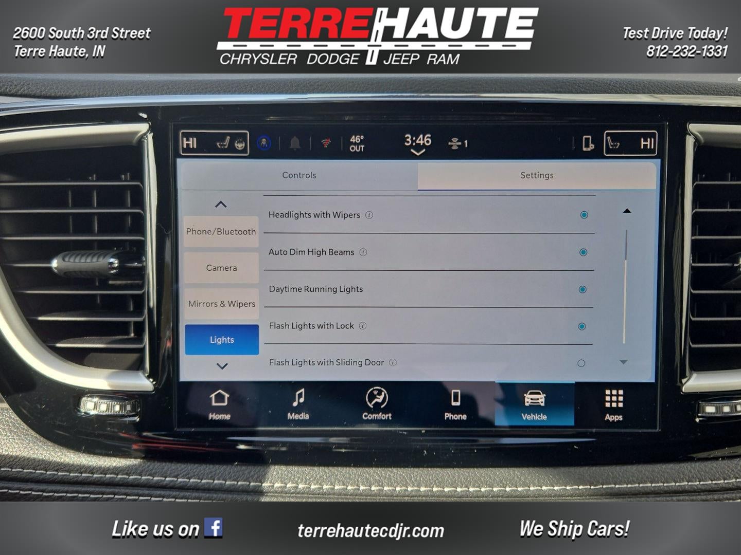 2026 Chrysler Pacifica Select
