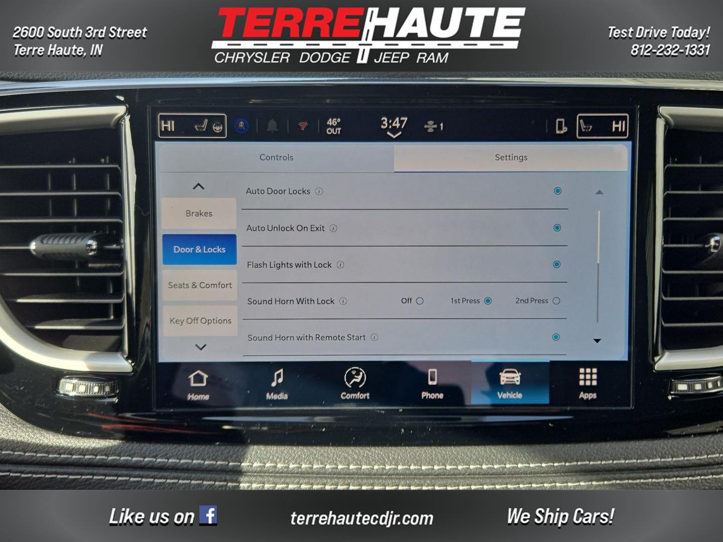 2026 Chrysler Pacifica Select