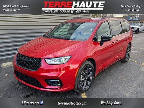 2026 Chrysler Pacifica Select