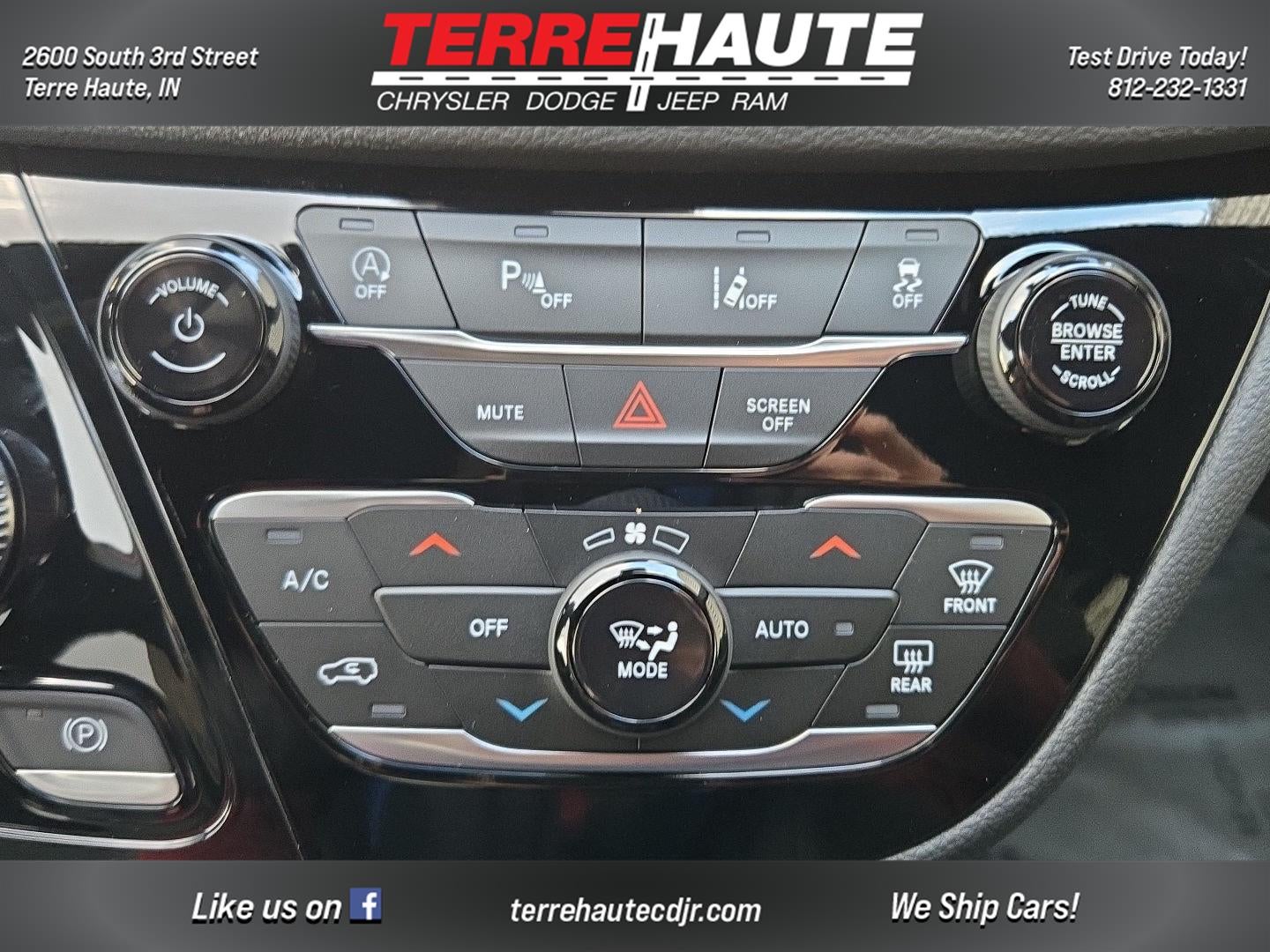 2026 Chrysler Pacifica Select