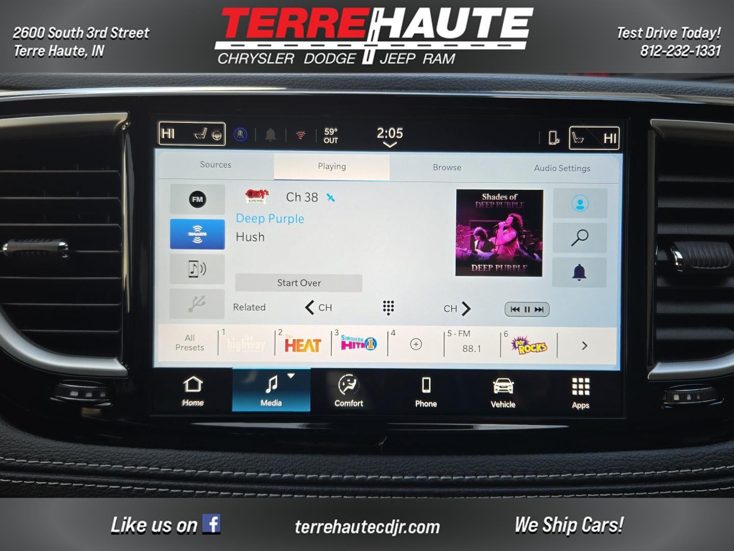 2026 Chrysler Pacifica Select