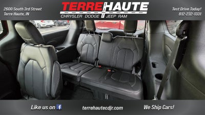 2026 Chrysler Pacifica Select