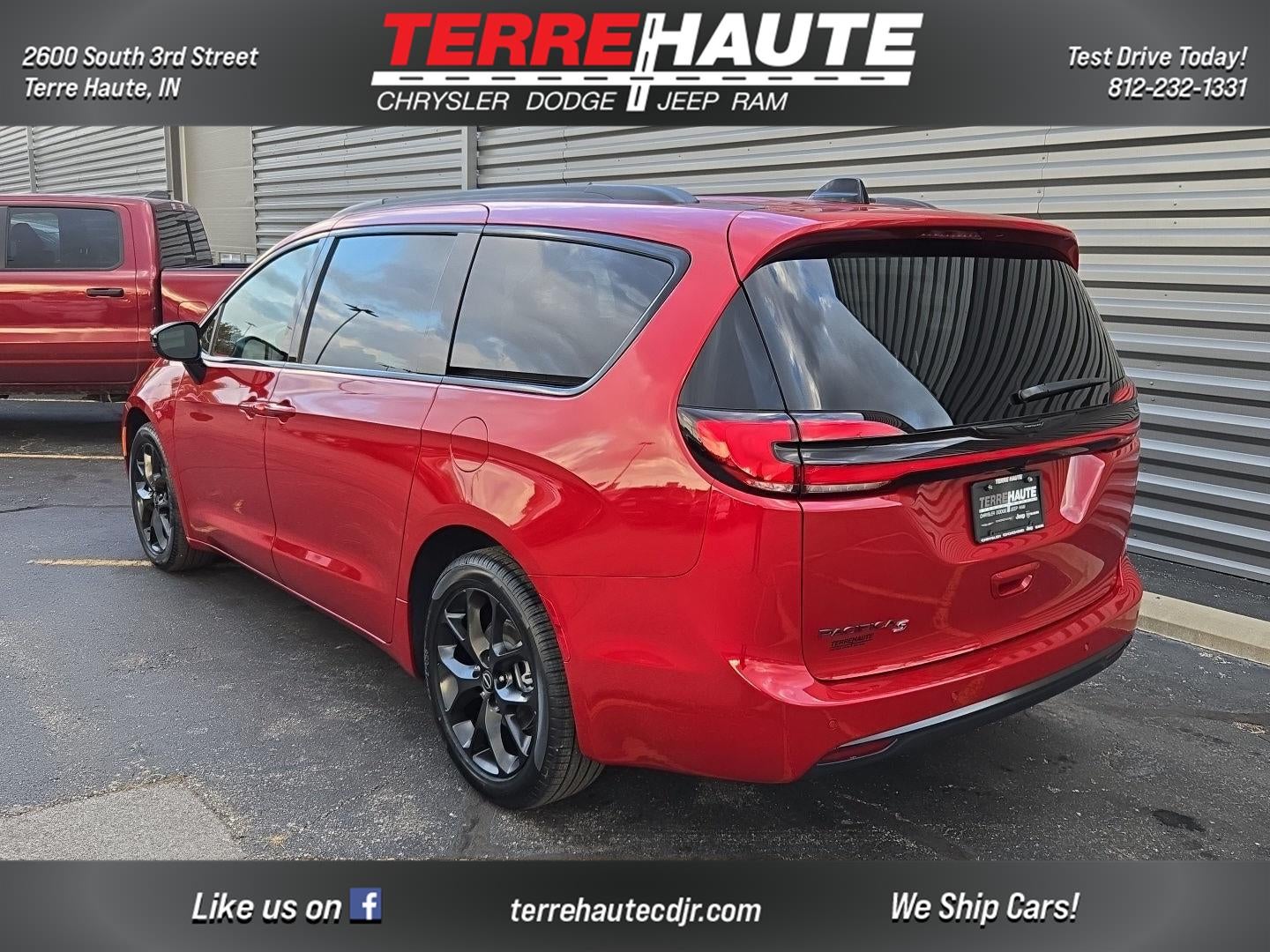 2026 Chrysler Pacifica Select