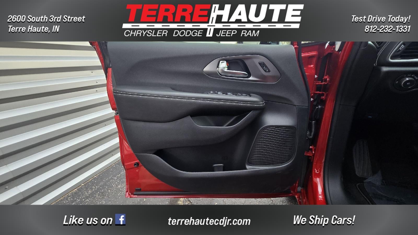 2026 Chrysler Pacifica Select