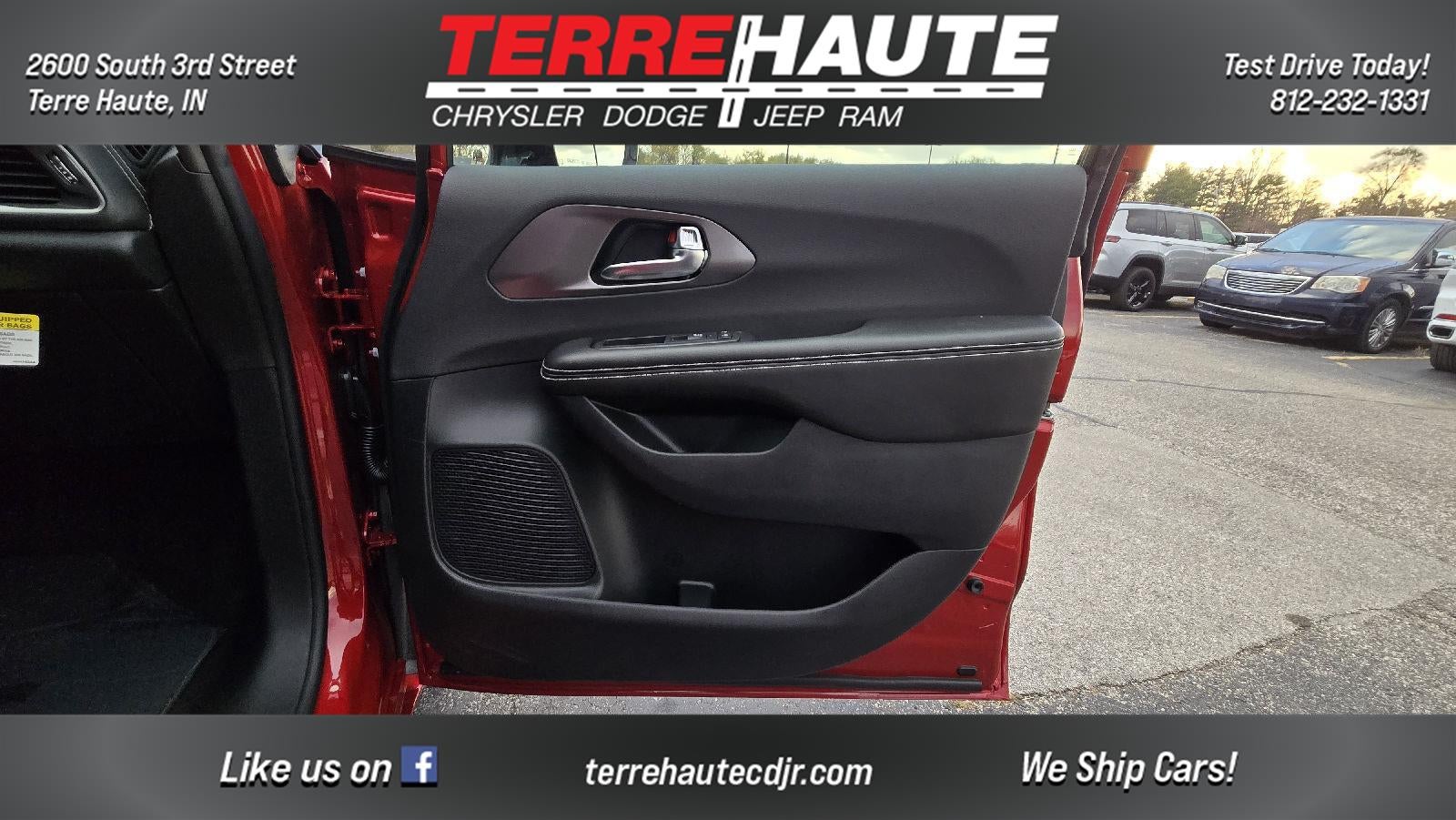 2026 Chrysler Pacifica Select