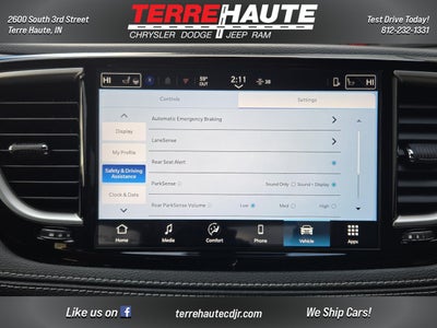 2026 Chrysler Pacifica Select