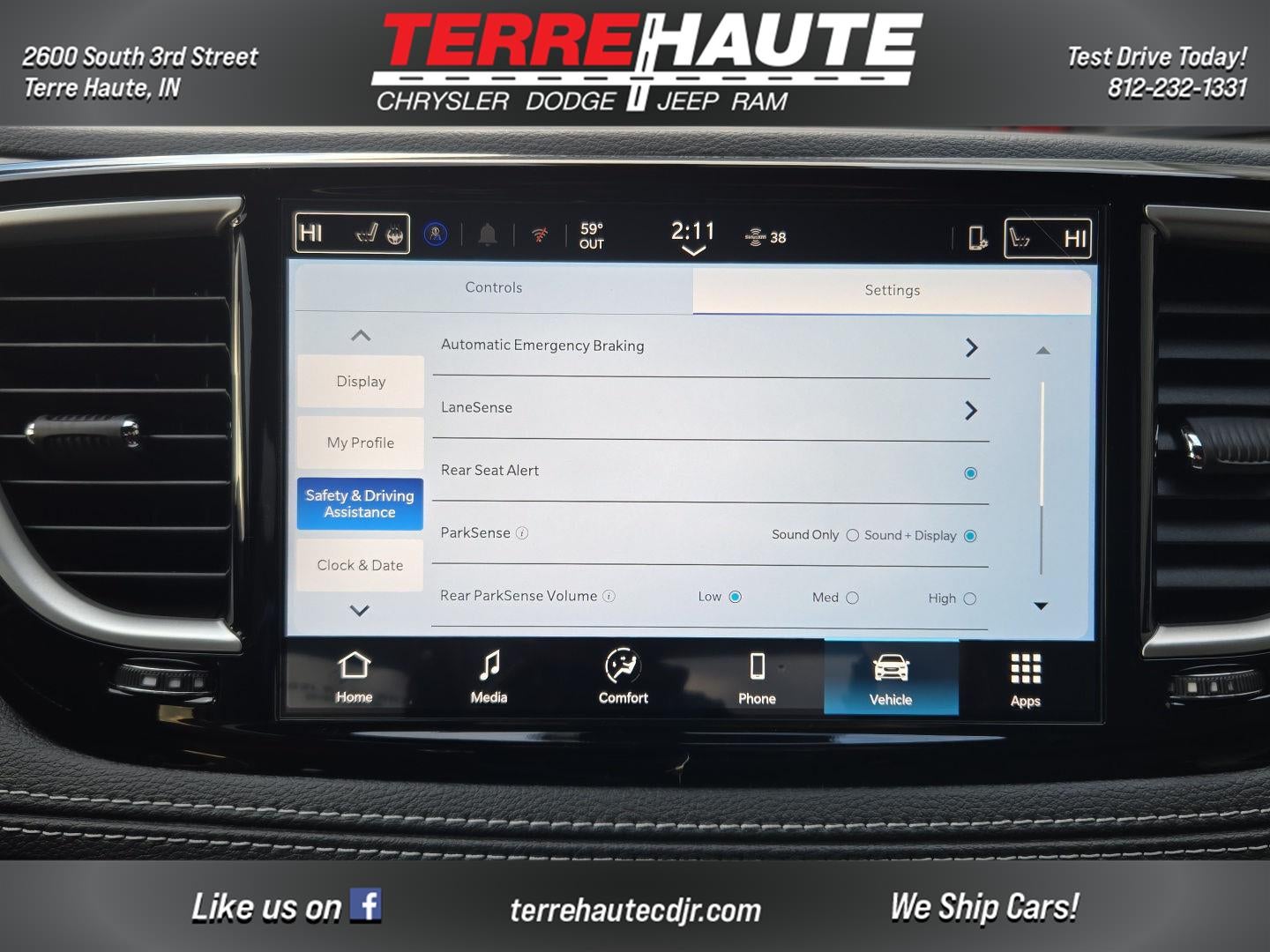 2026 Chrysler Pacifica Select