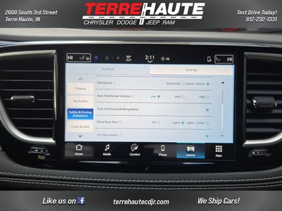 2026 Chrysler Pacifica Select