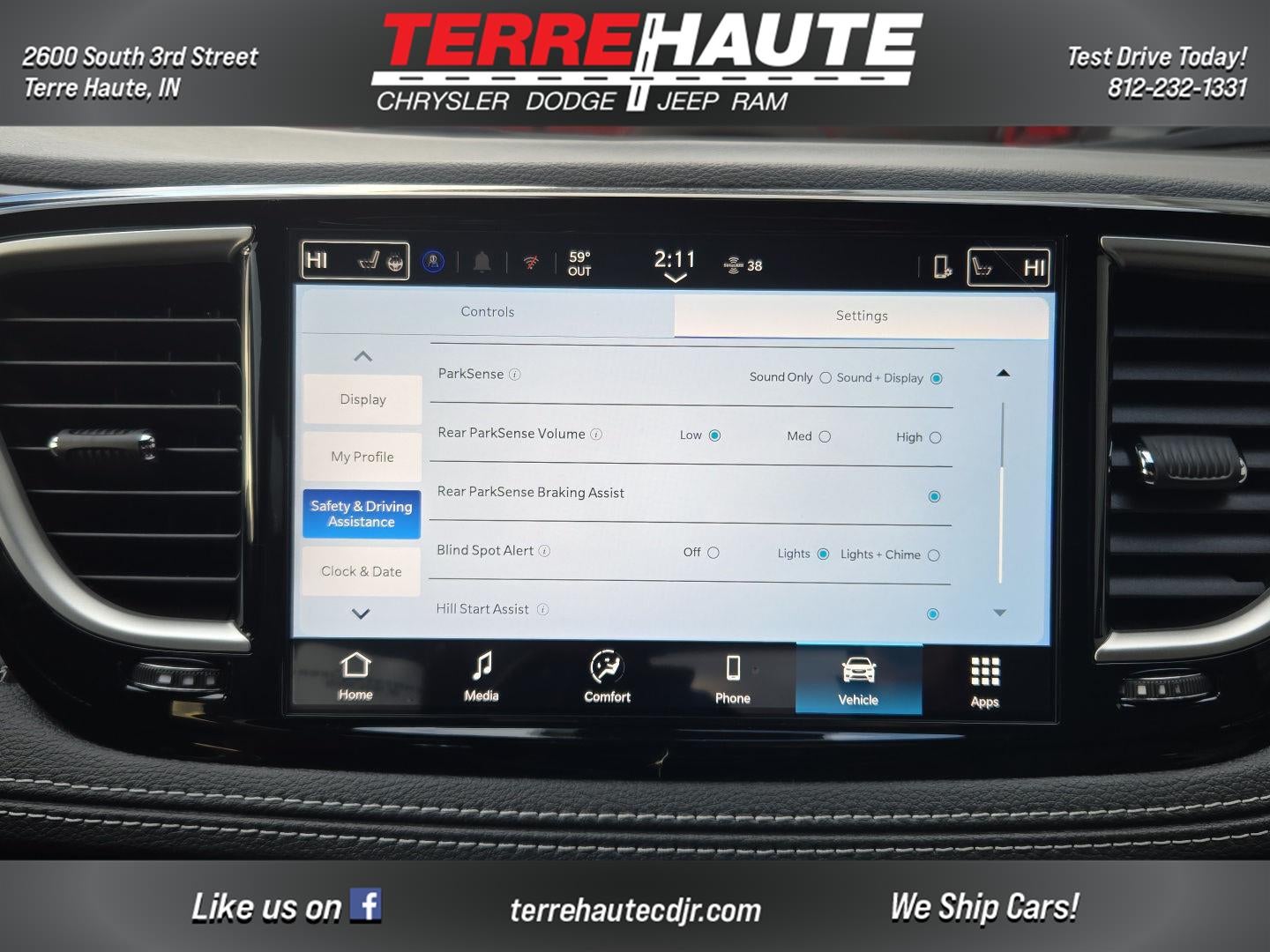 2026 Chrysler Pacifica Select