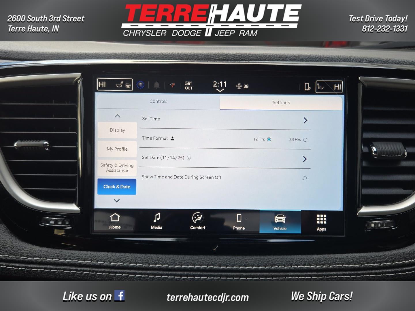 2026 Chrysler Pacifica Select