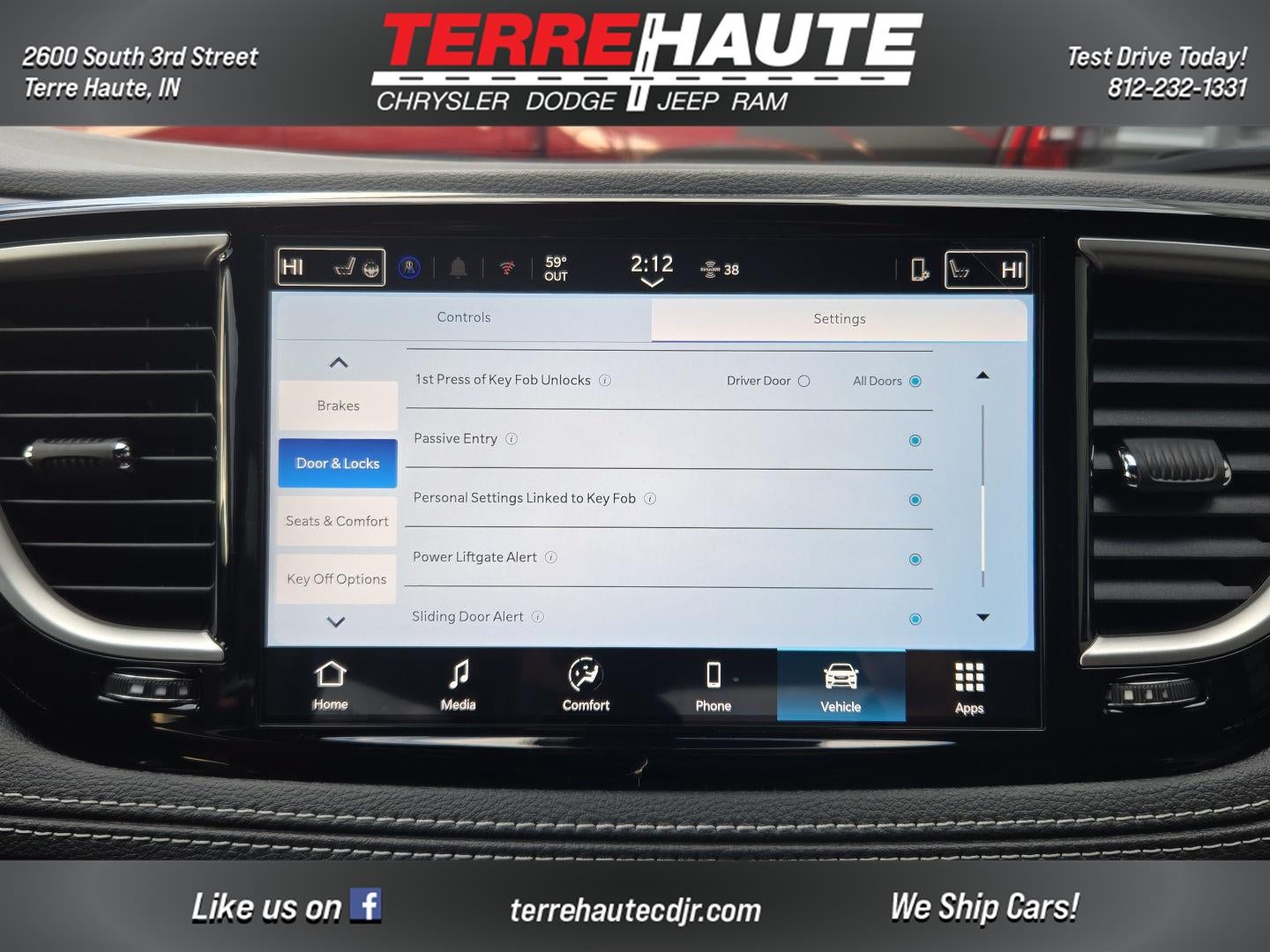 2026 Chrysler Pacifica Select