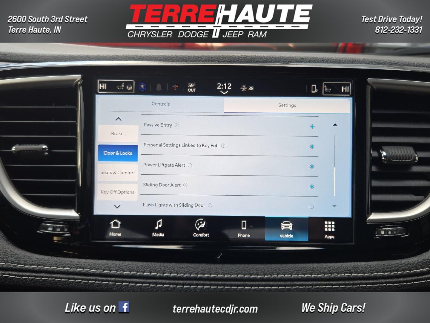 2026 Chrysler Pacifica Select