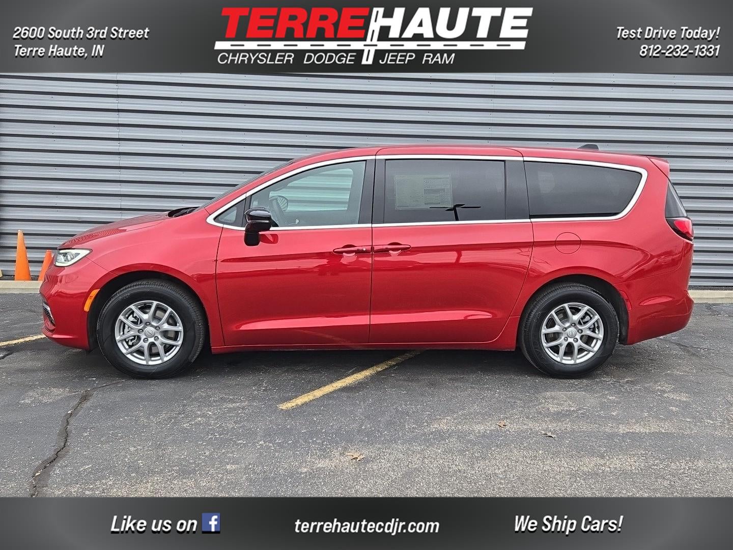 2026 Chrysler Pacifica Select