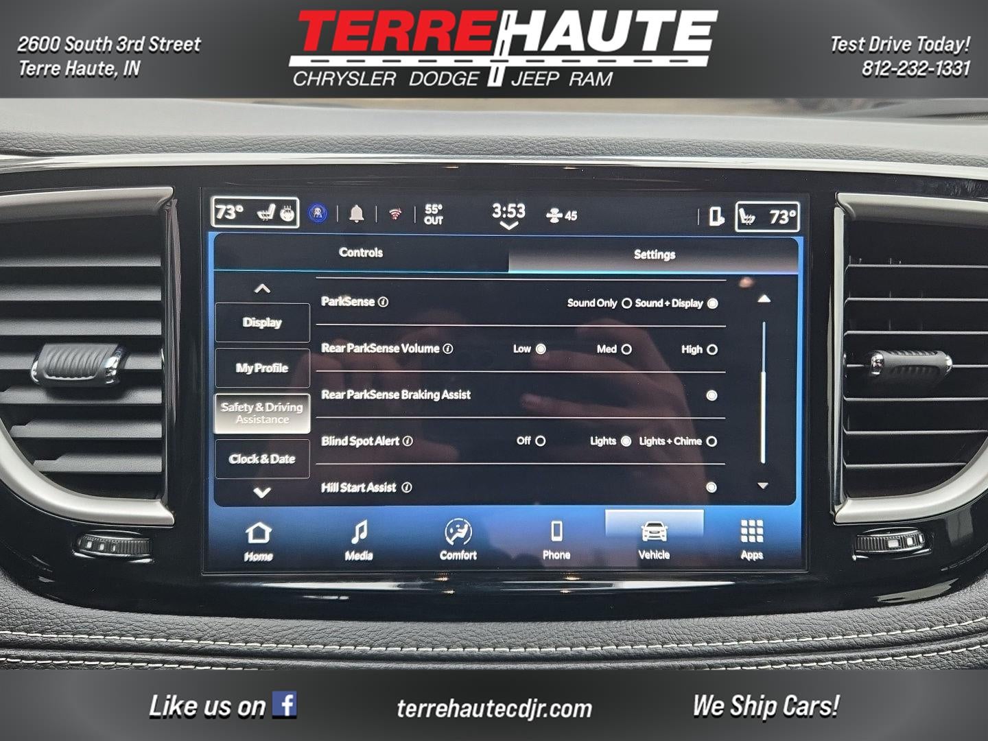 2026 Chrysler Pacifica Select