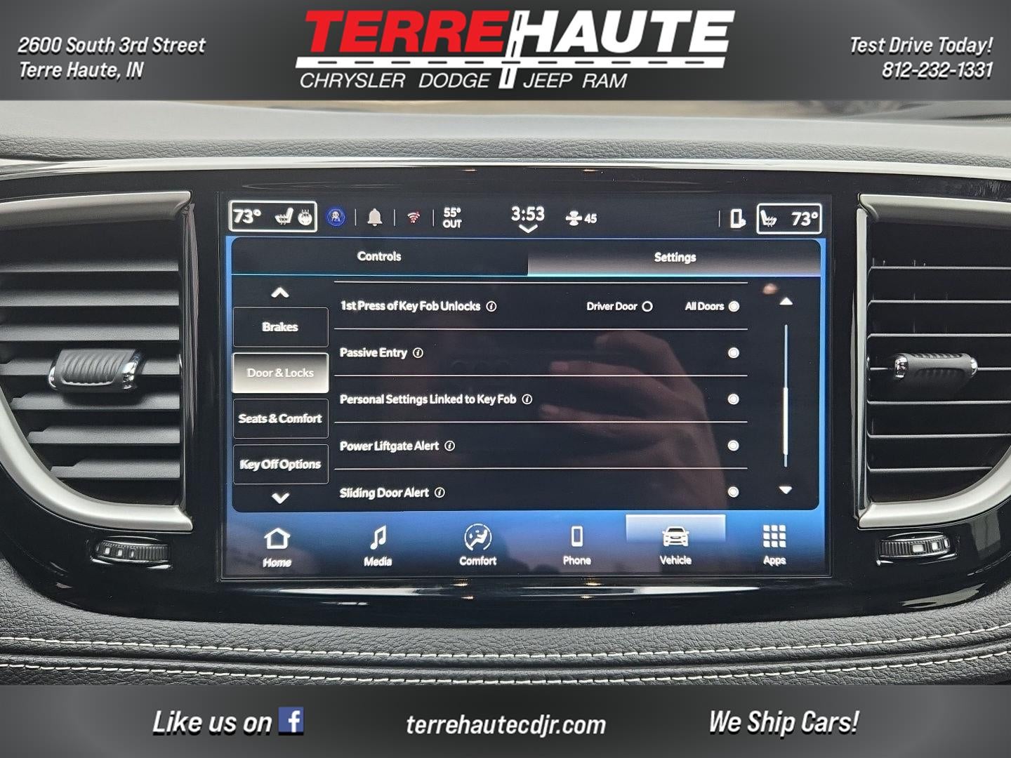 2026 Chrysler Pacifica Select