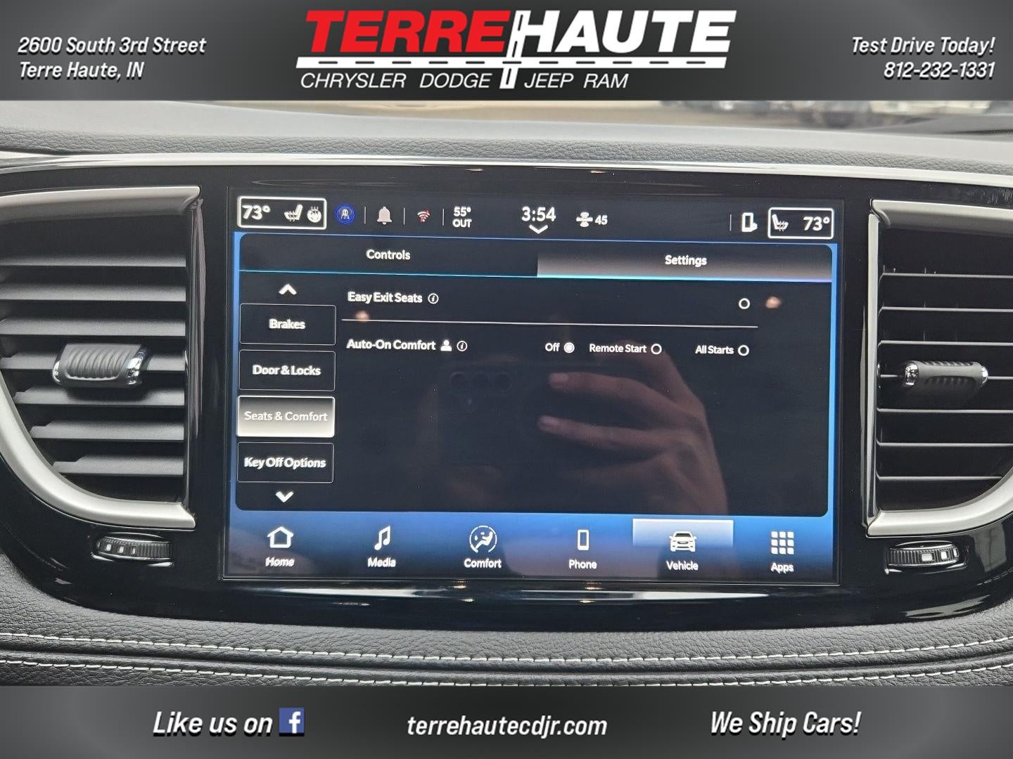 2026 Chrysler Pacifica Select