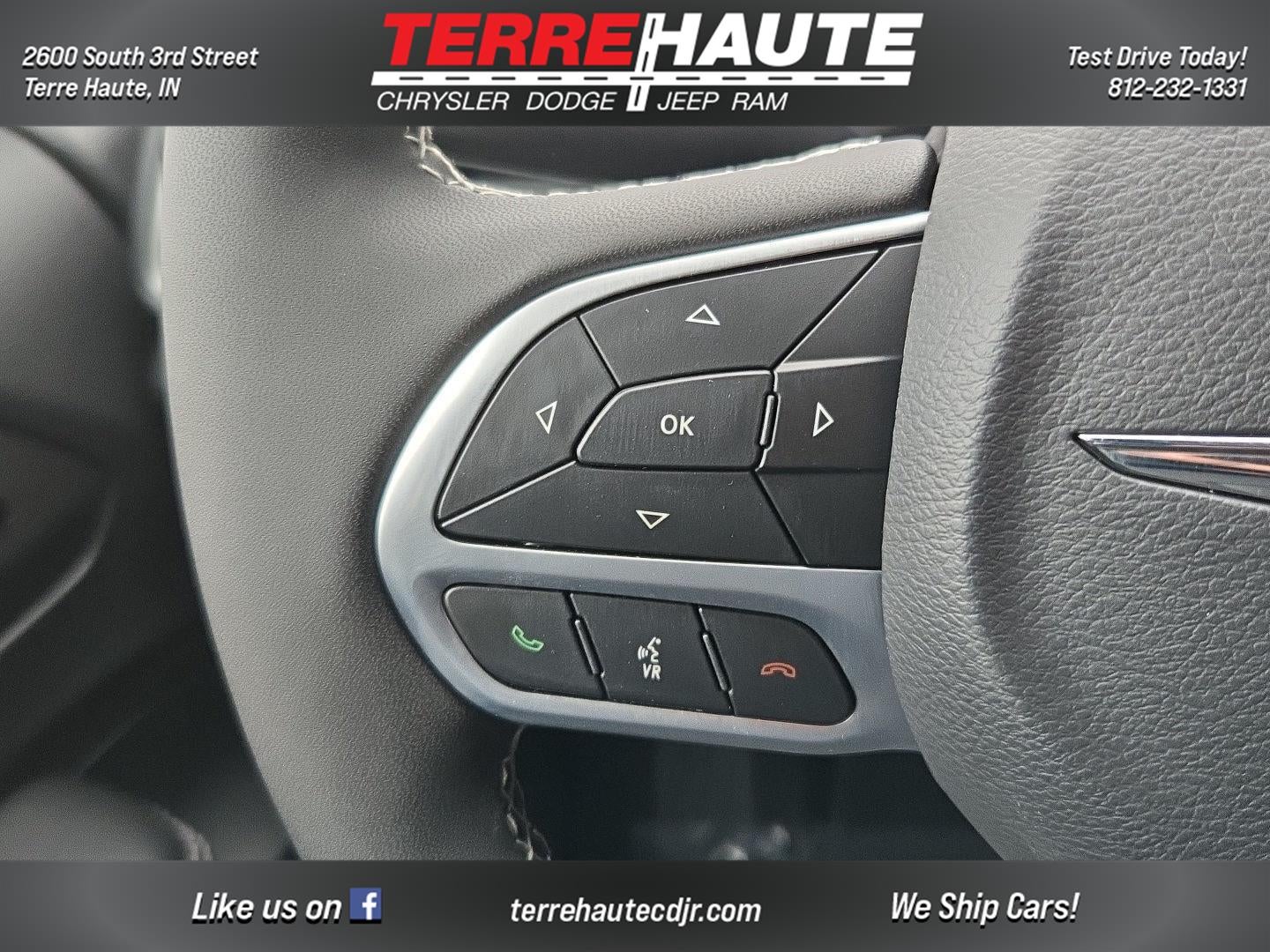 2026 Chrysler Pacifica Select