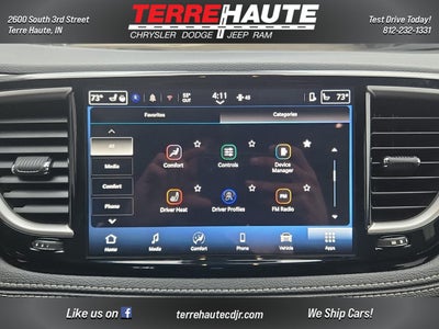 2026 Chrysler Pacifica Select