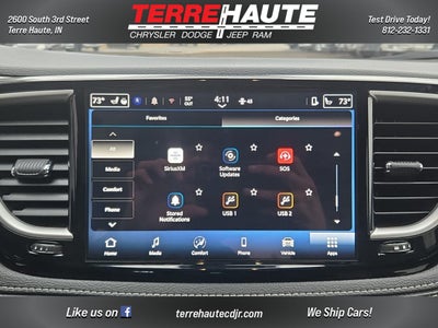 2026 Chrysler Pacifica Select