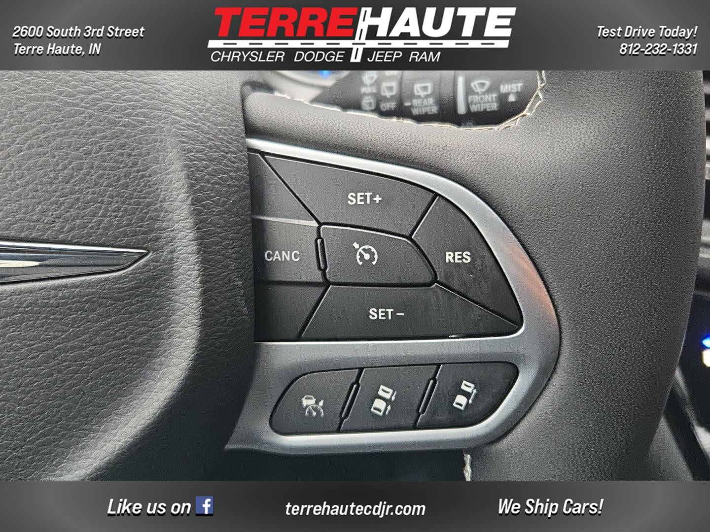 2026 Chrysler Pacifica Select