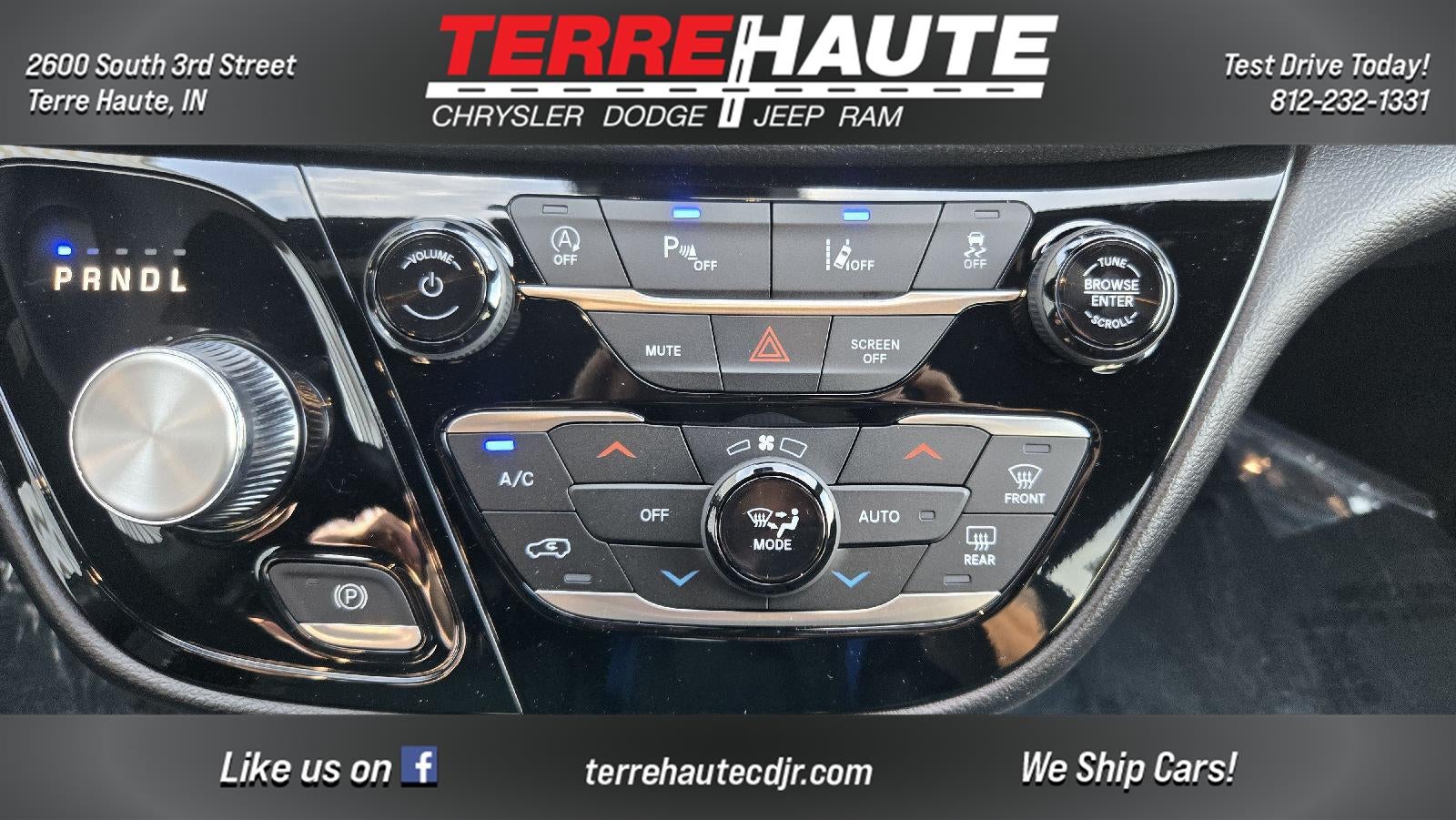 2027 Chrysler Pacifica Select