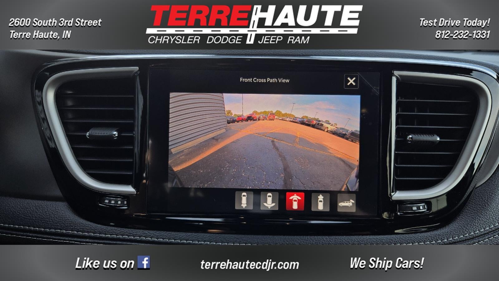 2027 Chrysler Pacifica Select