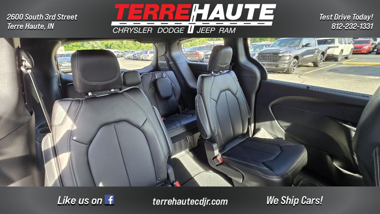 2027 Chrysler Pacifica Select