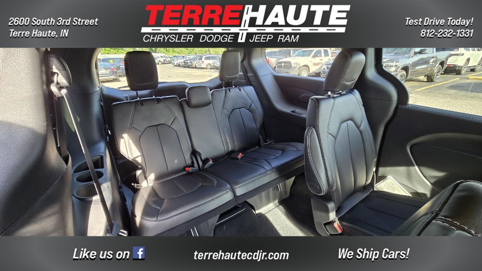 2027 Chrysler Pacifica Select