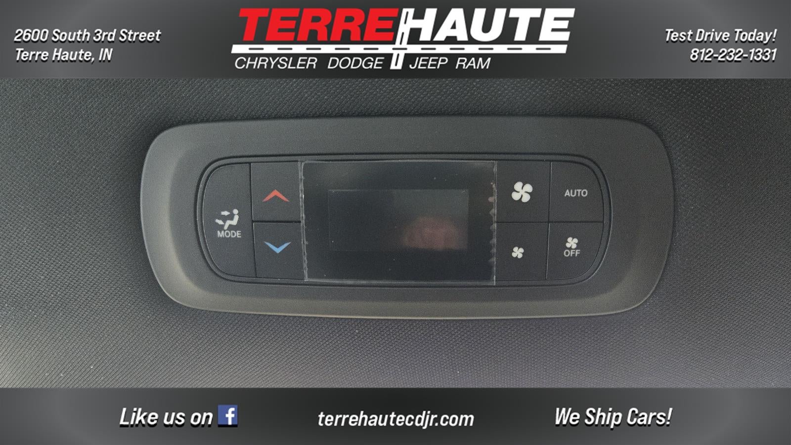 2027 Chrysler Pacifica Select
