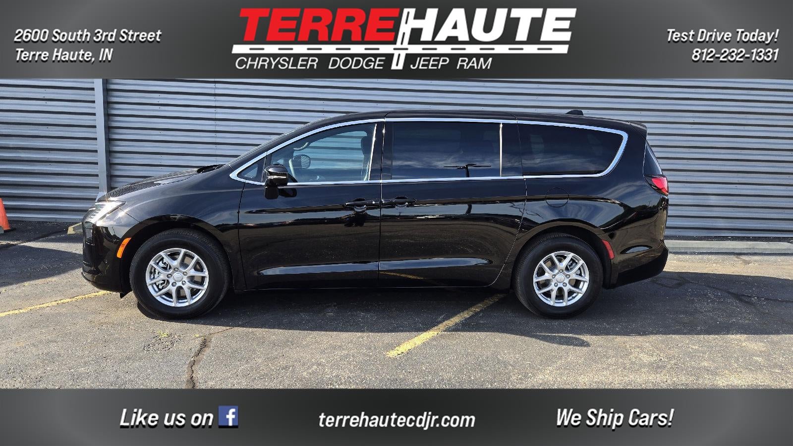 2027 Chrysler Pacifica Select