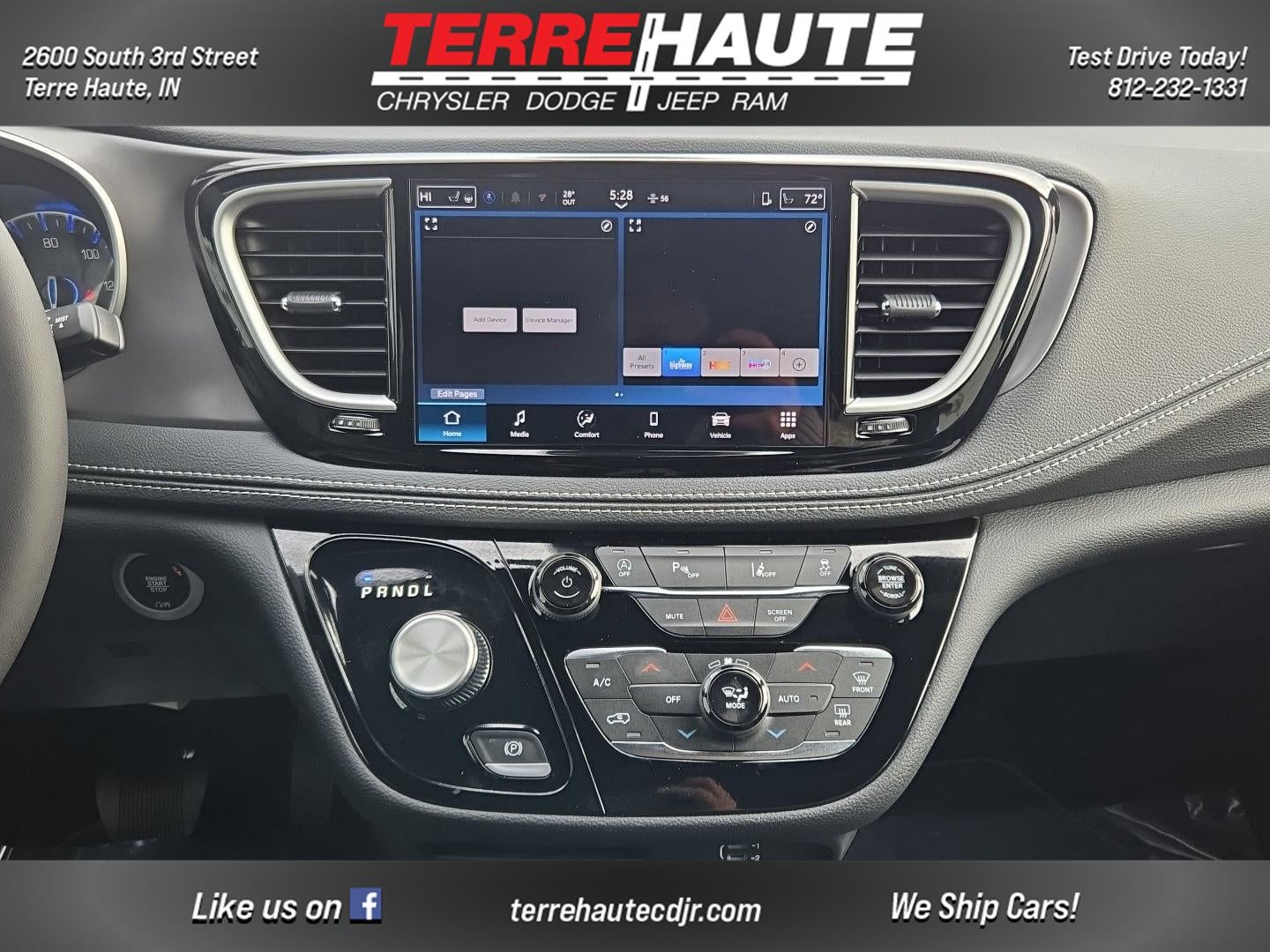 2026 Chrysler Pacifica Select