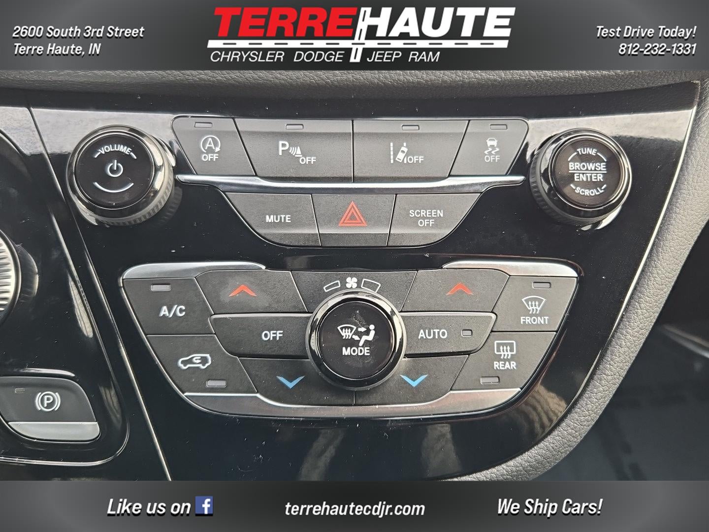 2026 Chrysler Pacifica Select