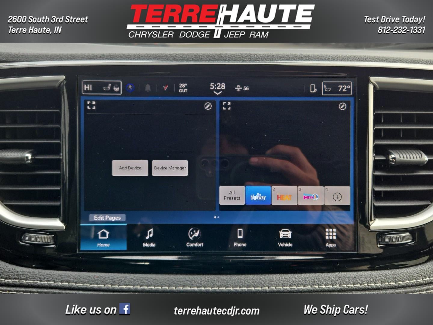 2026 Chrysler Pacifica Select