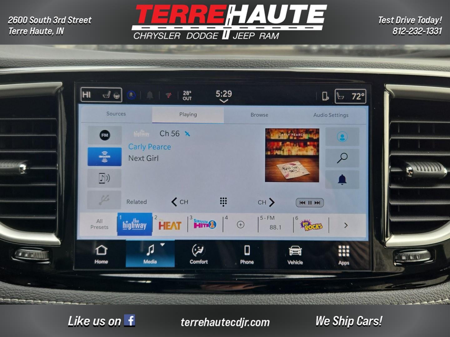 2026 Chrysler Pacifica Select