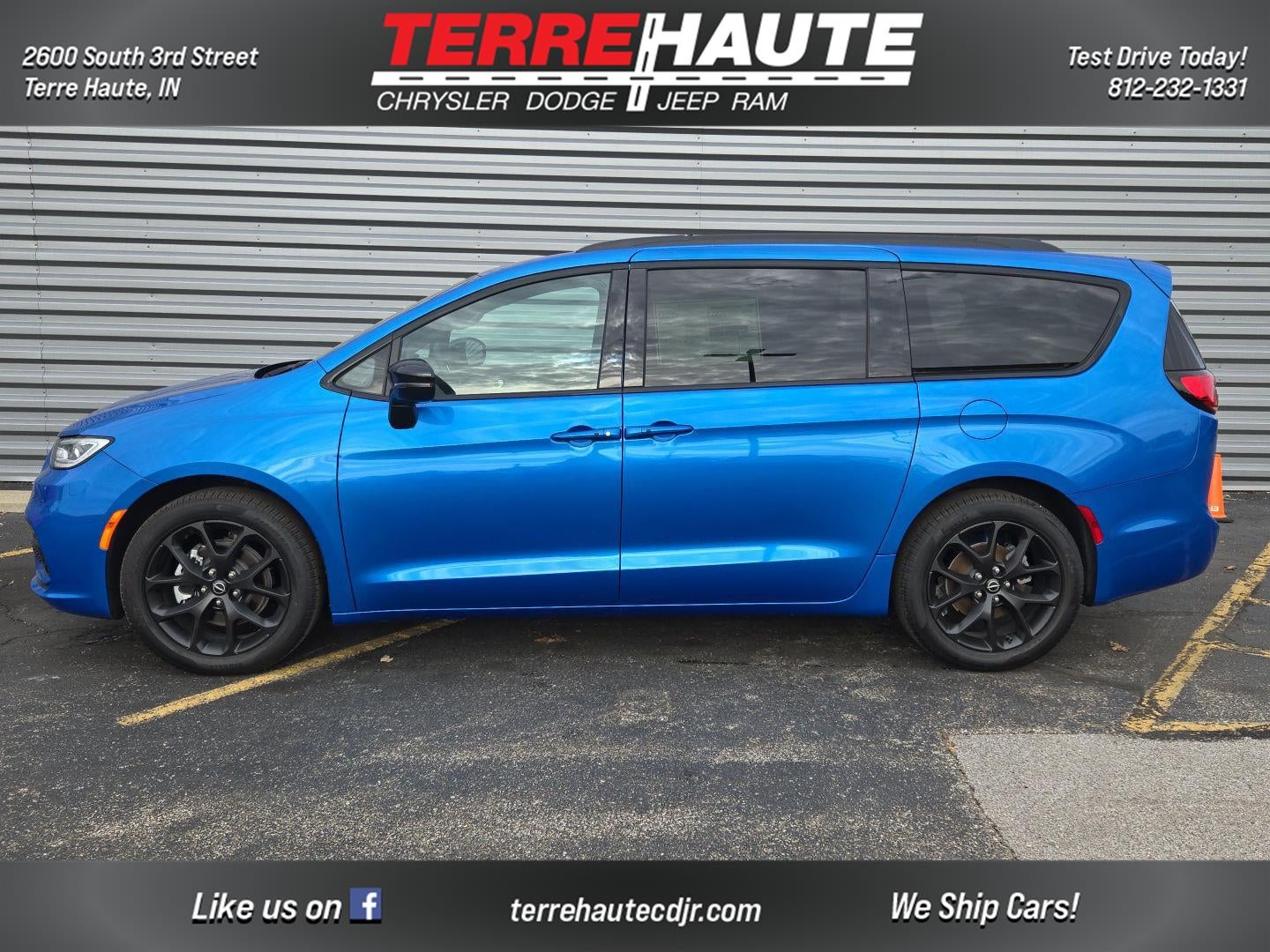 2026 Chrysler Pacifica Select